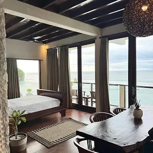 bale-bingin-beachfront-stay.ubudhotelsnow.com/